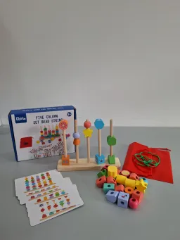 Едукативна дрвена играчка - Форми и бои  ЈТ-001-12